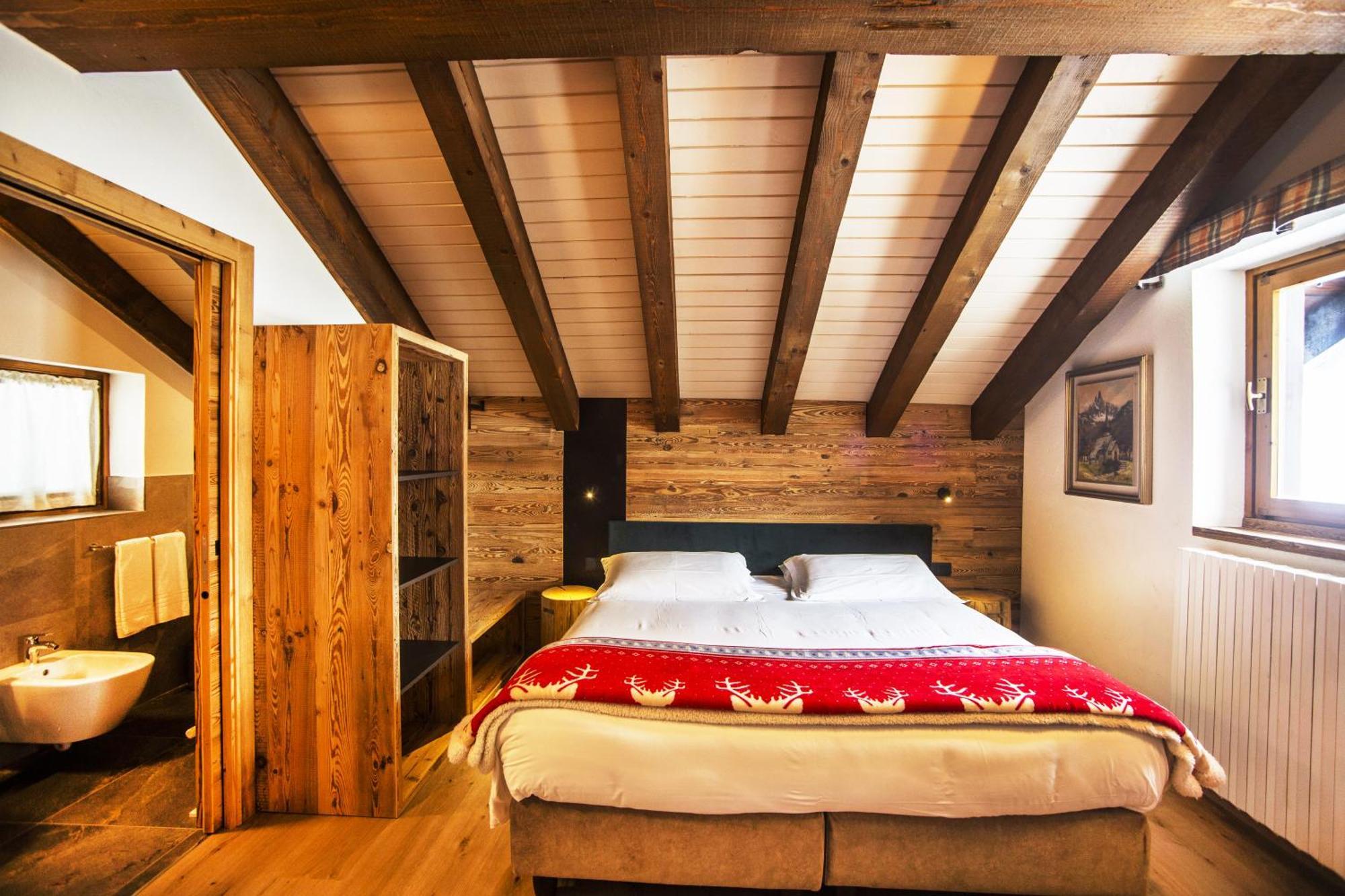 Hotel Pilier D'Angle & Wellness Courmayeur Exterior photo