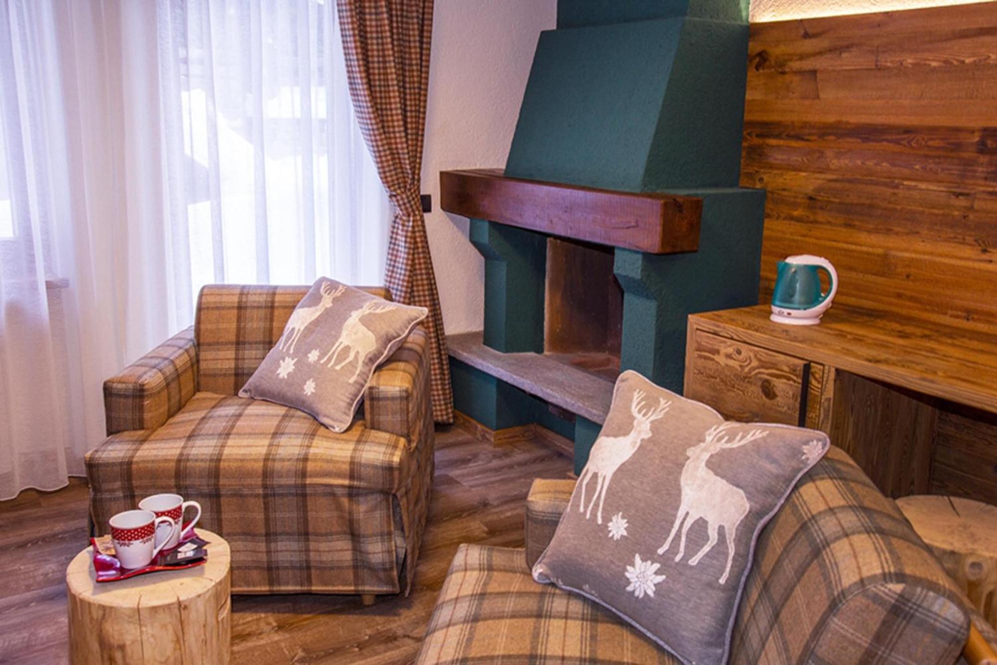 Hotel Pilier D'Angle & Wellness Courmayeur Exterior photo